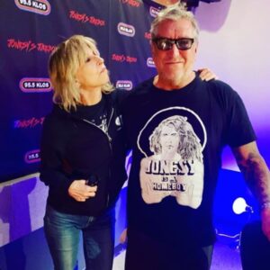 Chrissie Hynde Instagram - Listen back to Chrissie talking to Steve Jones on @jonesysjukebox ahead of her show at @hollywoodbowl this Saturday! Link to the show is in the bio.