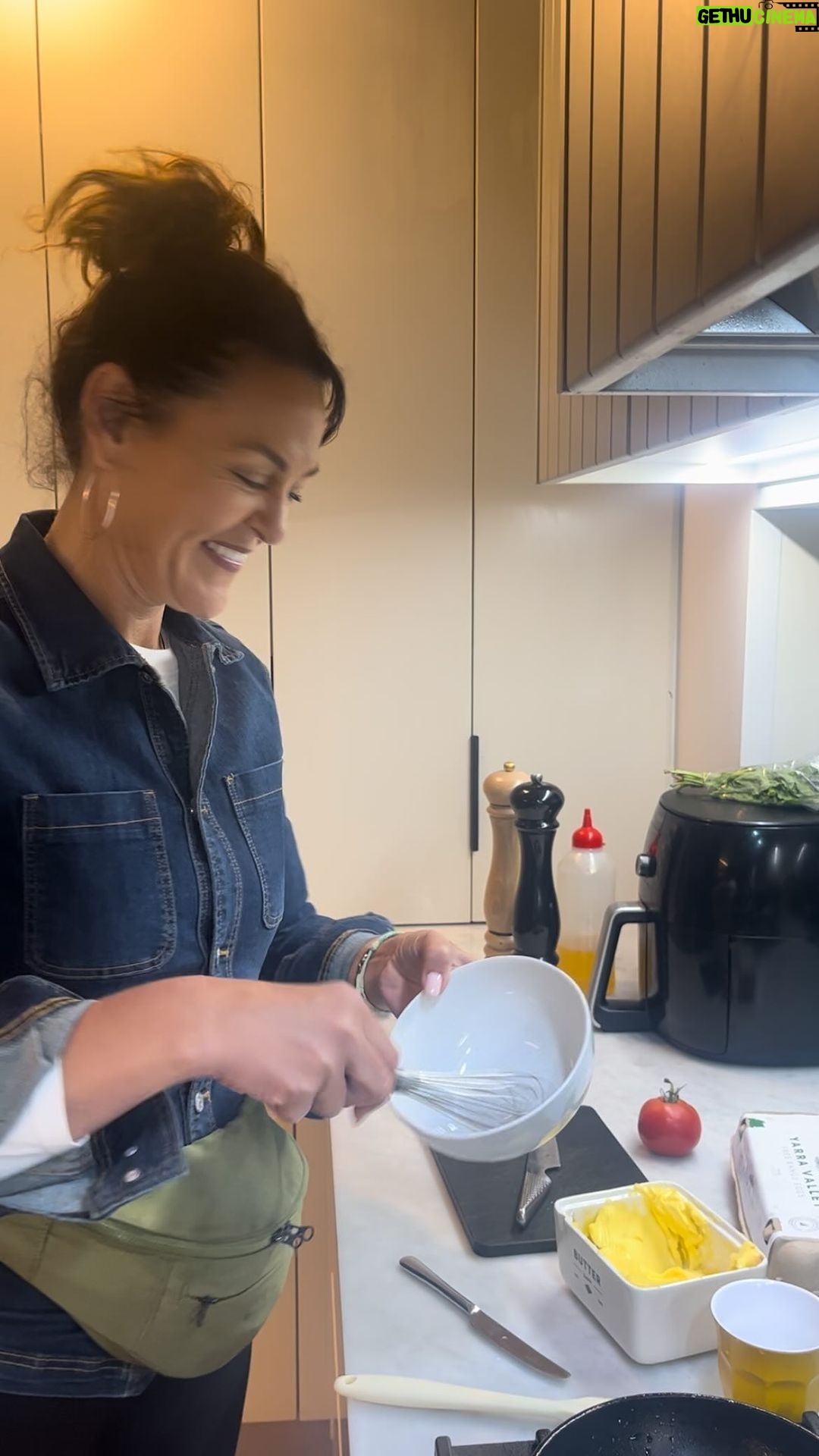 Chrissie Swan Instagram - Kelly slid in to my DMs and asked me how to make an omelette so who am I to ignore this plea? No one, that’s who. Please enjoy the next instalment of my vlog era. Mama’s got a new video editing app and she’s not afraid to use it! Also side note - use organic free range eggs if you possibly can for omelettes because they’re the only thing in the meal and the key ingredient has nowhere to hide! They make a huge difference and aren’t that more expensive. Also: butter: Always and forever BUTTER. Happy Egging! @thefrockfarm - this one’s for you! 🍳 (Also: I’m wearing a bumbag in the kitchen because I wear a bumbag every minute of every day and it’s changed my life the end) (And this is a ‘Classic Omelette’ - you can add cheese or whatever you want after you’ve poured the egg in the pan but this is the BASE OF ALL THAT IS GOOD and the method is essential and applicable to all incarnations of omelettes 😊)