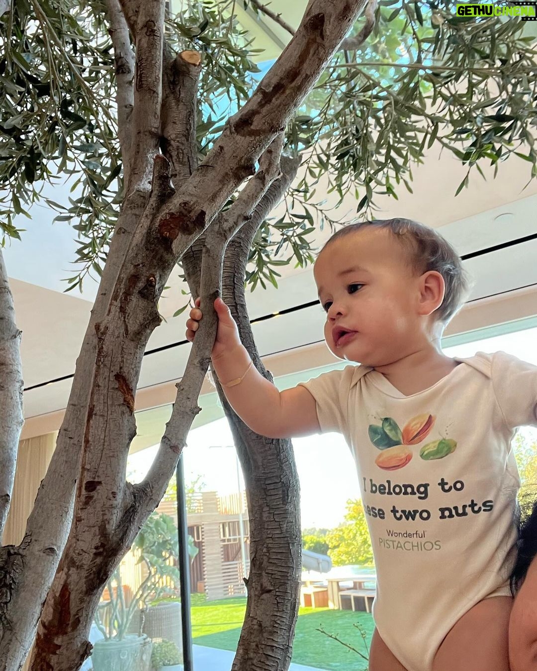 Chrissy Teigen Instagram - my life 🥹