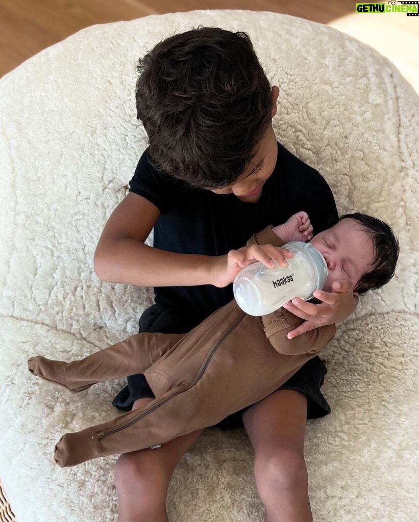 Chrissy Teigen Instagram - Getting to re-experience breastfeeding with Esti was such a joy - using the Haakaa Ladybug Silicone Breast Milk Collector and Silicone Milk Storage Bag to save my breast milk made it a breeze. Not only that, Miles has been incredibly excited to be a part of the process, his special moments feeding his baby brother are truly priceless. Experiencing the journey of surrogacy with Wren was such a gift and with help from our incredible surrogate and Haakaa’s easy to use products, I’ve been able to do the same for our sweet little guy. #haakaapartner @haakaanz @haakaausa