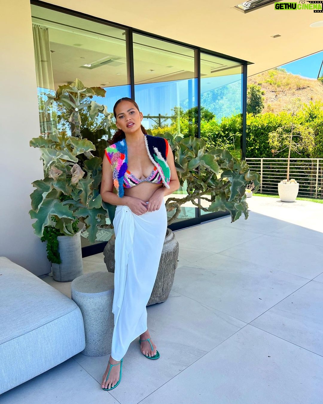 Chrissy Teigen Instagram - a day at sea with team @cravingsbychrissyteigen!!