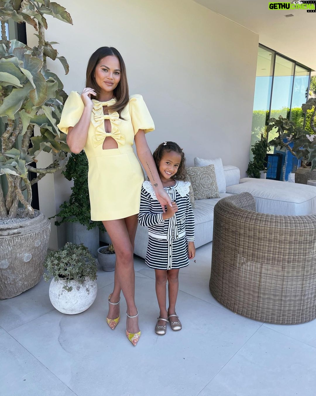 Chrissy Teigen Instagram - magic castle brunch 🪄