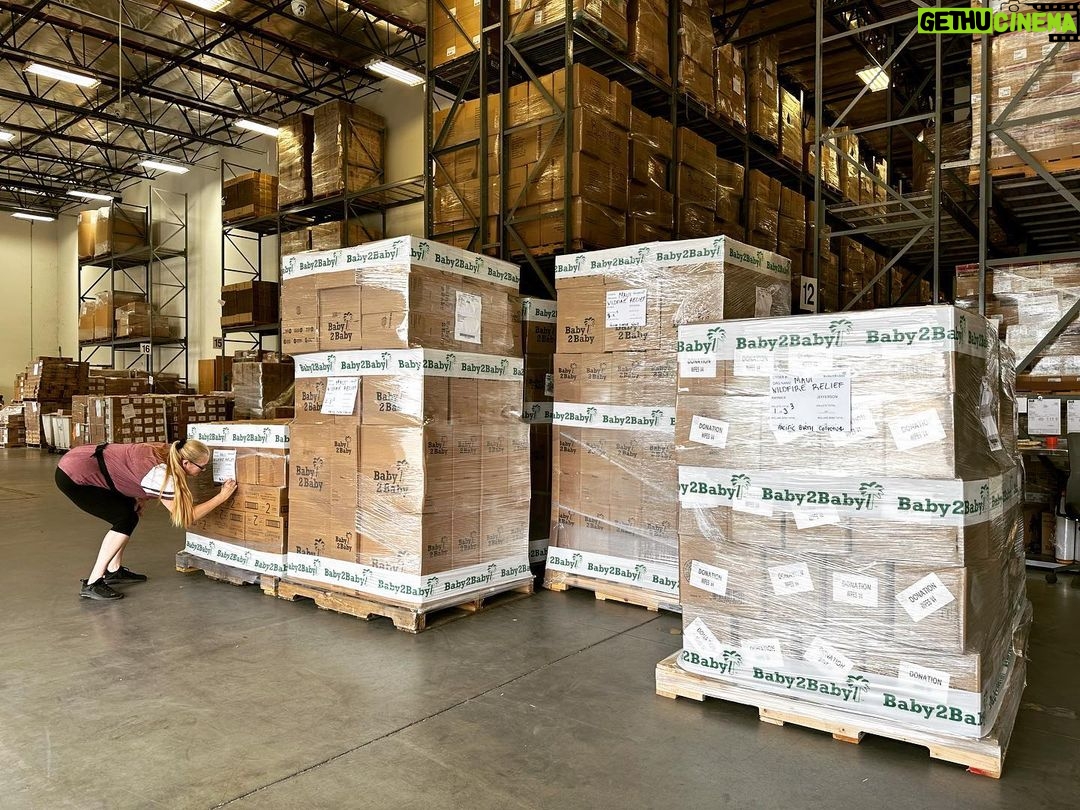 Chrissy Teigen Instagram - @Baby2Baby has been a part of our family’s heartbeat for many years now. If you are able, please join John and I to help @Baby2Baby continue sending diapers, formula, baby food, hygiene items and emergency supplies to children who have lost everything in the Maui wildfires.