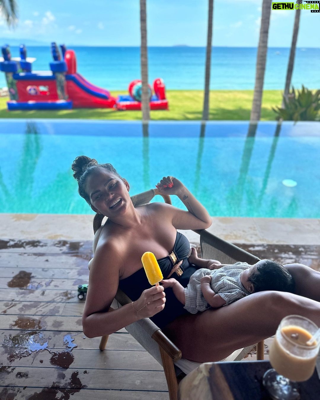 Chrissy Teigen Instagram - last slide is one of the greatest shows I’ve ever seen and not one person in my life begged me to watch it??? disgusting