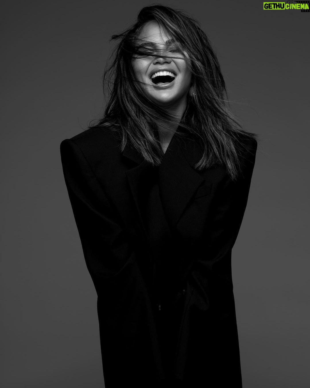 Chrissy Teigen Instagram - @tal_abudi was finally in town from Tel Aviv!! We love you, tal!! Hair: @rikkigash / Makeup: @krisstudden / Styling: @alanavanderaa 💗💗💗 if I really try, I still got it lol