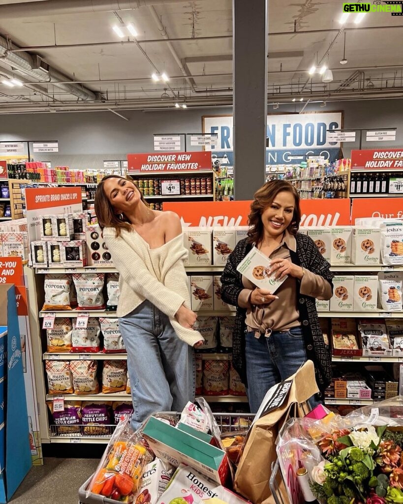Chrissy Teigen Instagram - Add @SPROUTS to the growing list of where you can now find our @cravingsbychrissyteigen baking mixes!! So that’s Bristol Farms, Kroger, Ralphs, Albertsons, Safeway, and BJ’s! 🥹❤🥹❤🥹 yay us, yay me, yay you!!!!!!!