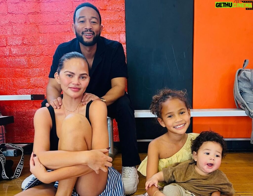Chrissy Teigen Instagram - basketball season >>>>>>>>>>>>> !!! indoors, benches, nonstop action, and most importantly, indoors