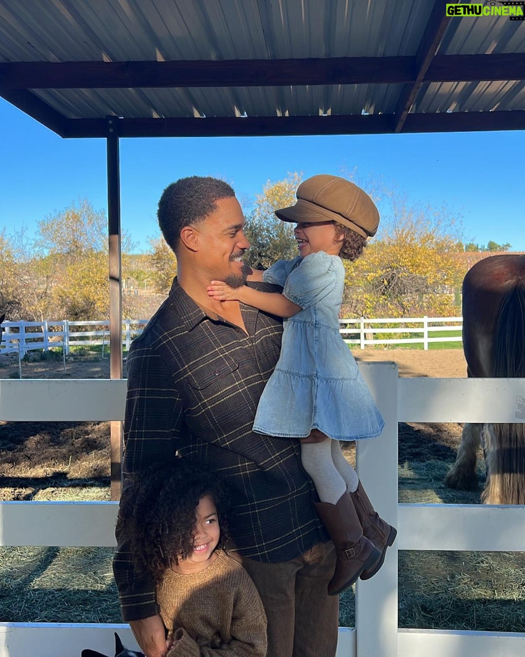 Christina Vidal Instagram - Happy Birthday my love. You are our hero! Thank you for all you do that make us a family. I love you 😘