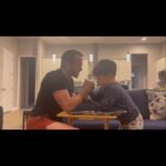 Christopher Lindsey Instagram – A little throwback to an epic #armwrestling battle against the dude! #Stronghold #armwrestlingboytroy #dadlife #tbt #family #love