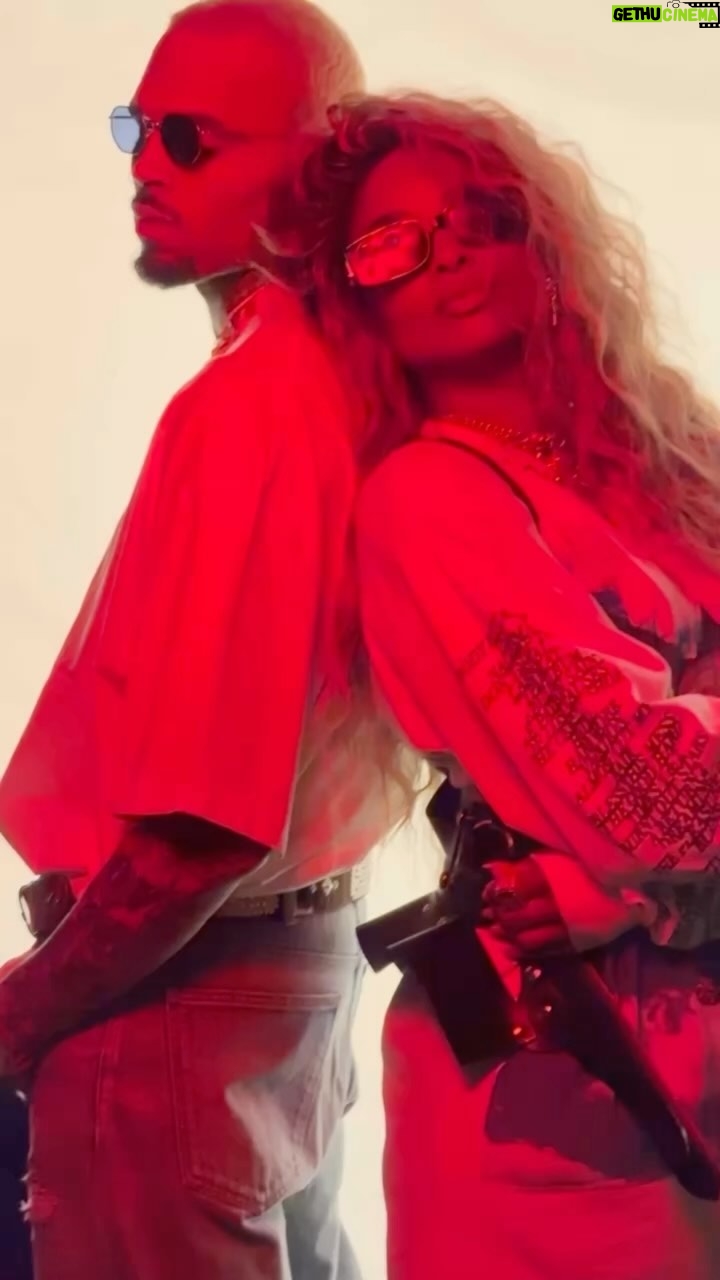Ciara Instagram - 15 Mil views and still climbing! Keep watching! Love y’all!🫶🏽
