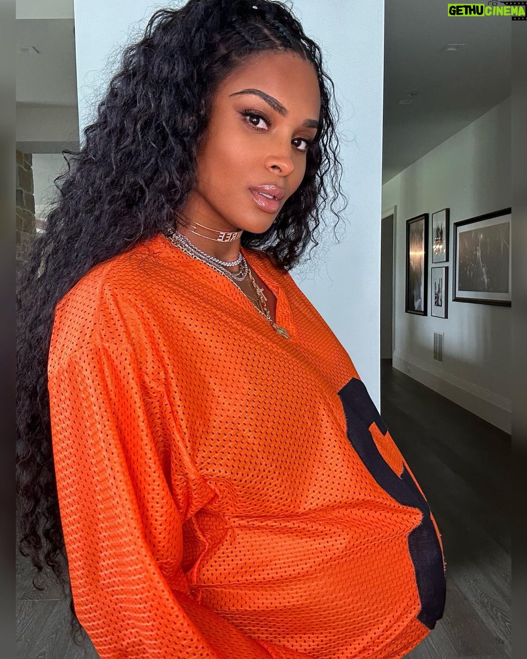 Ciara Instagram - When Team Bae is Life #3 ๐งก๐