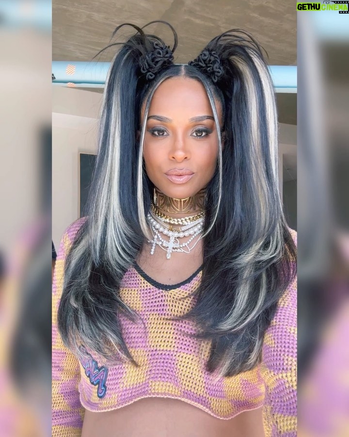 Ciara - 1.6 Million Likes - CiCi Mama 🙈☎️