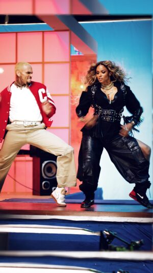 Ciara Instagram - That’s just HOW WE ROLL. Video out now! CiCi x Breezy 😎