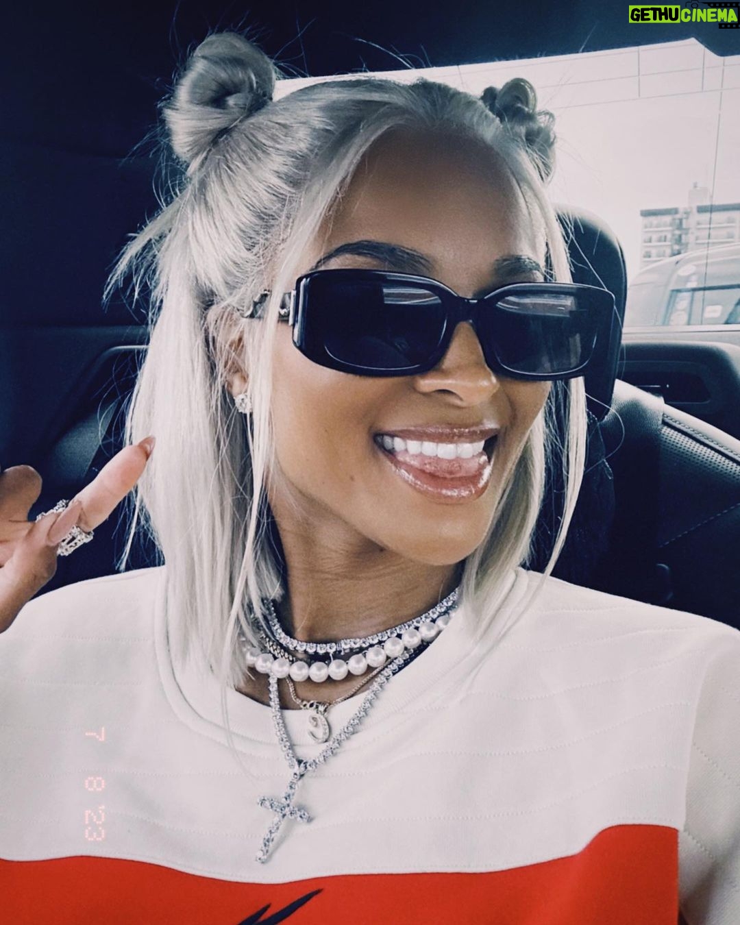 Ciara Instagram - CICI Went Patinum πΏπ―π΅