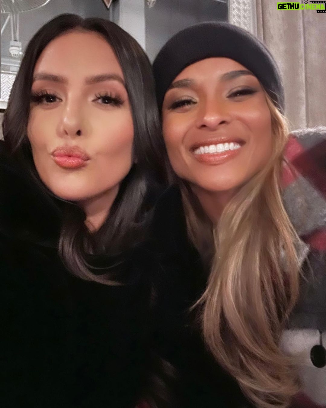Ciara Instagram - Happy Birthday V Booski @VanessaBryant! I love you so much ❤️