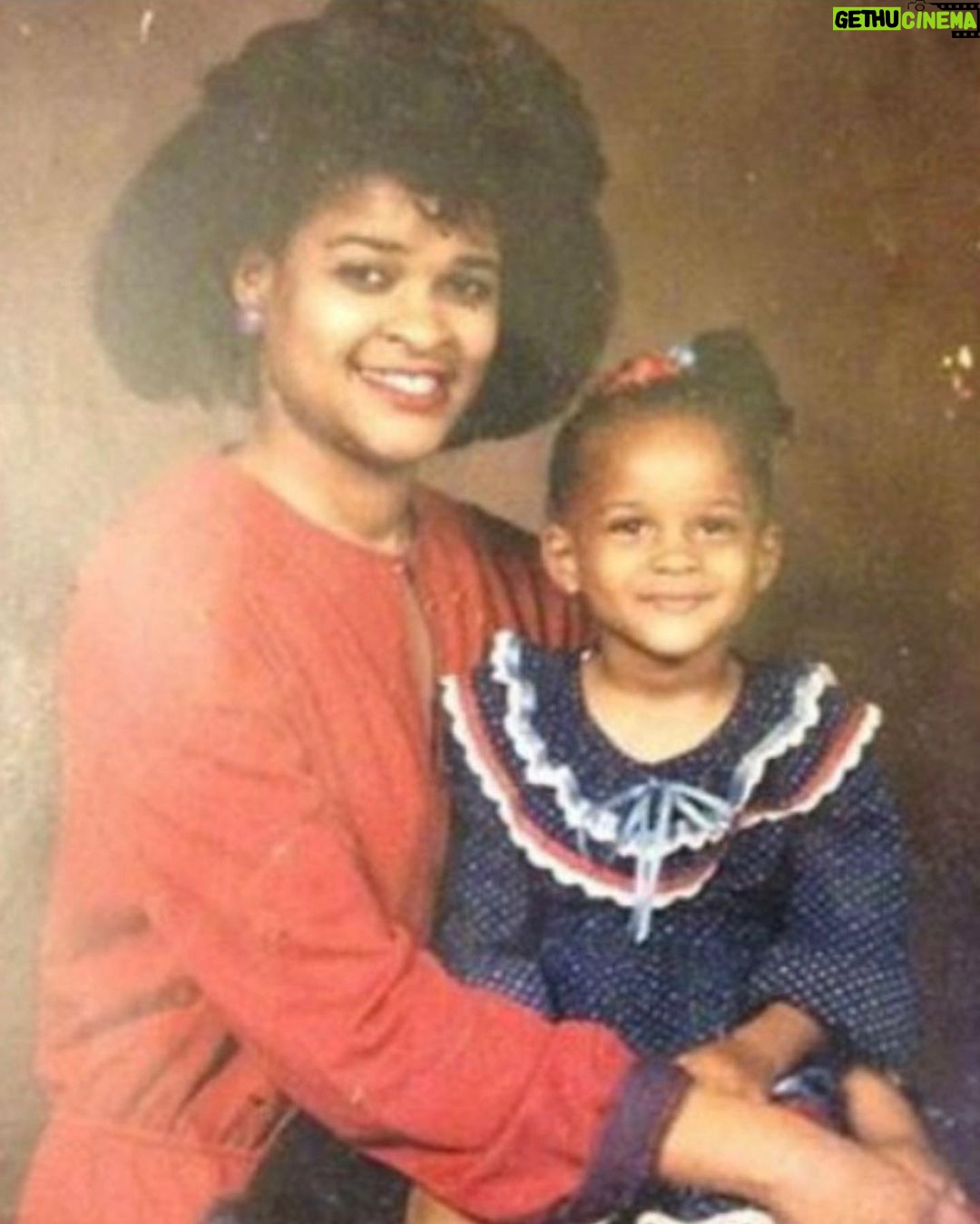 Ciara Instagram - Happy birthday Mama! I’m so grateful for you! I love you so much ❤️