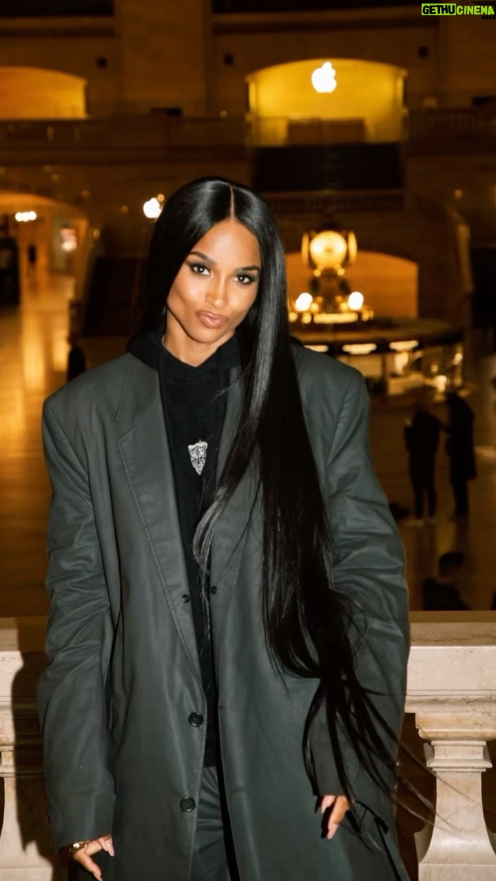 Ciara Instagram - Do ya Big 1!! Mood when your Fashion House receives the ACE Sustainability Award! @TheHouseofLRC ! P.S I love NY! @LitabyCiara @GoodmanBrand Proud of us @DangeRussWilson