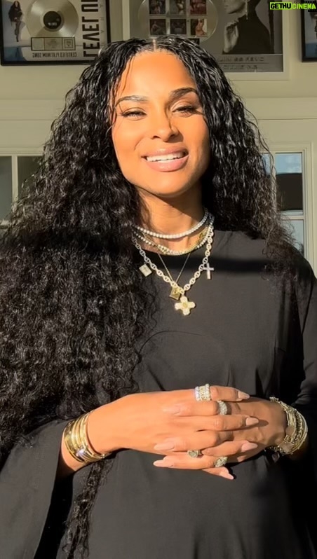 Ciara Instagram - Enter the #BuildABeatChallenge TODAY! 🎶 Learn code. Win prizes. Meet @ciara! Check it: wearebgc.org/buildabeatchallenge @blackgirlscode @goldieblox @infosys_foundation_usa @whynotyoufdn #buildabeat