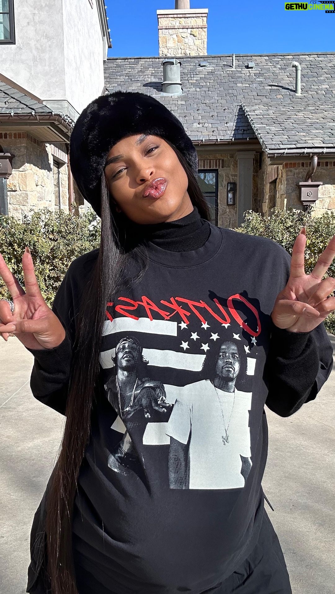 Ciara Instagram - Excited to announce the #HowWeRollContest!! You can win 1K! No purchase necessary! Ends 11/24/23! Rules in Bio! 🤟🏽💃🏽
