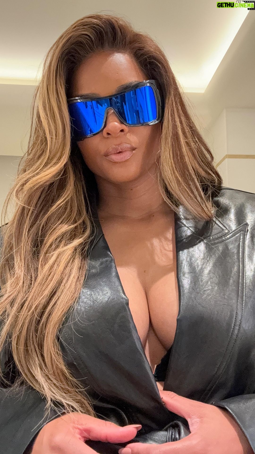 Ciara Instagram - I still got the juice boo, buy a sippie! 💅🏽