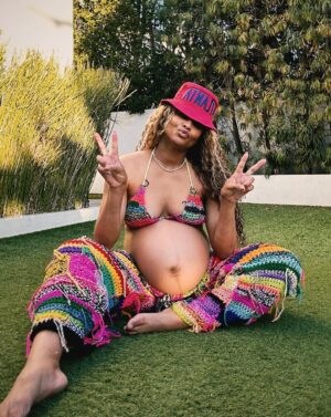 Ciara Instagram - 2 Days before sweet Princess Amora arrived, got my last belly selfie in!:) So many things I reflected on and am looking forward to! 

Creating life is truly a blessing! I’m Grateful for this time 🫶🏽

Raising all my little ones together. So far it’s going good! 4! 

I get to have my Coca-Cola freely Iykyk! @TenToOneRum shots soon! 🤘🏽

I can breathe again!  Still moving like granny though 😂

How We Roll is officially Top 5 at Urban!! Having work to do while pregnant was so inspiring! No greater feeling than doing it independently and reaching cool milestones like that! 

God is Good! Keep your faith in Him and all things are possible! 💪🏽👊🏽❤️