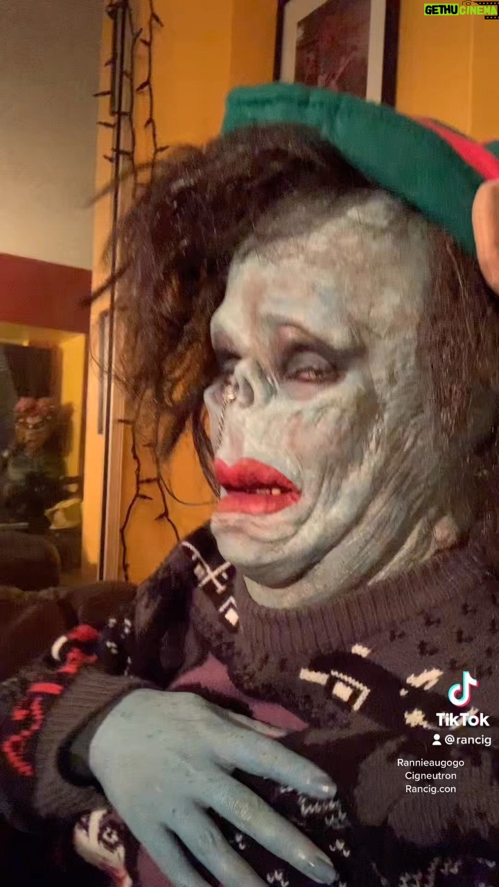 Cig Neutron Instagram - Spicy #auggy set up in our Pat.reon now. Iink in bio. #sfxmakeup by @cigneutron @bizarroaugogo