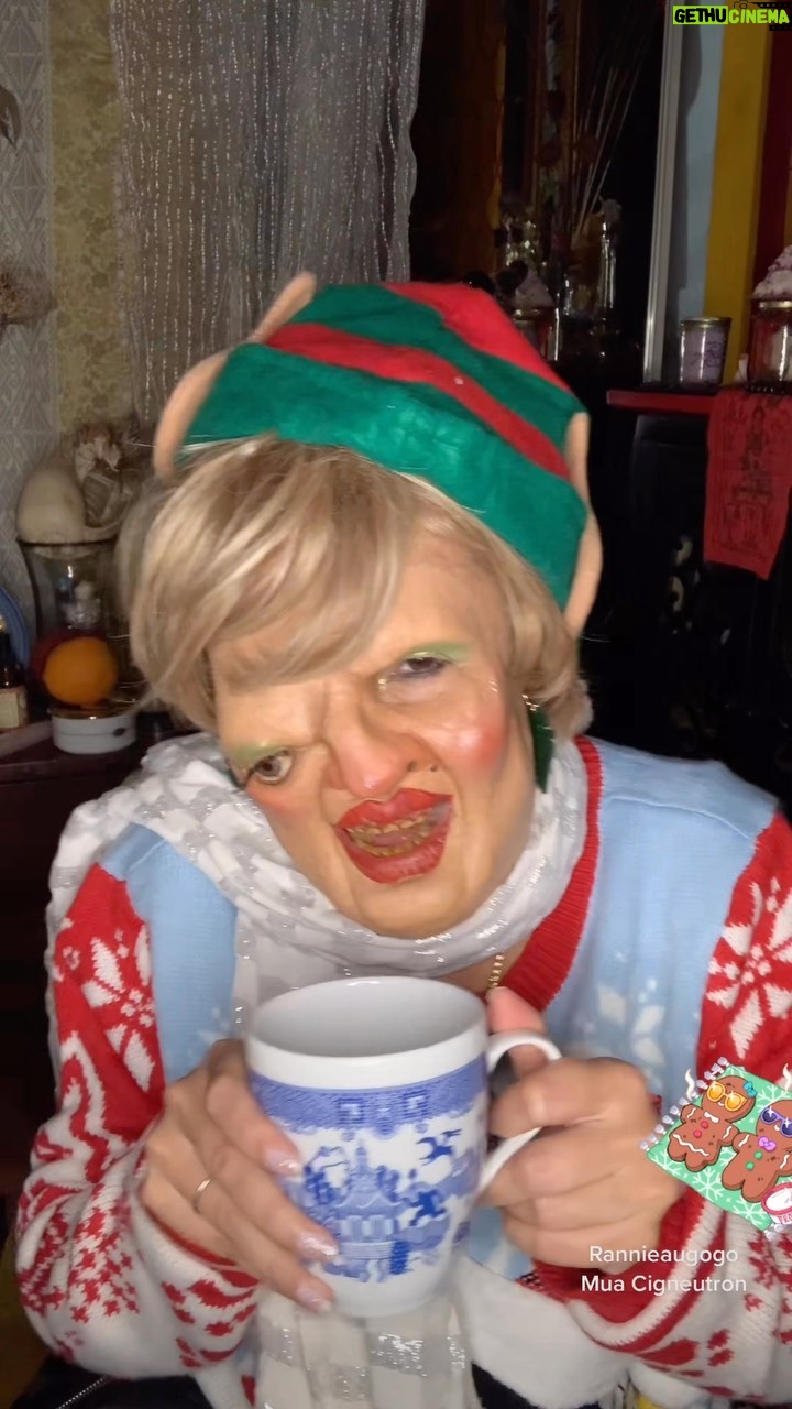 Cig Neutron - 1.9K Likes - Hot chocolate> kocane #susie #sfxmakeup by @cigneutron for @blameitonkway ‘s newest #spooky #holiday short. #christmasspirit 😆🎄