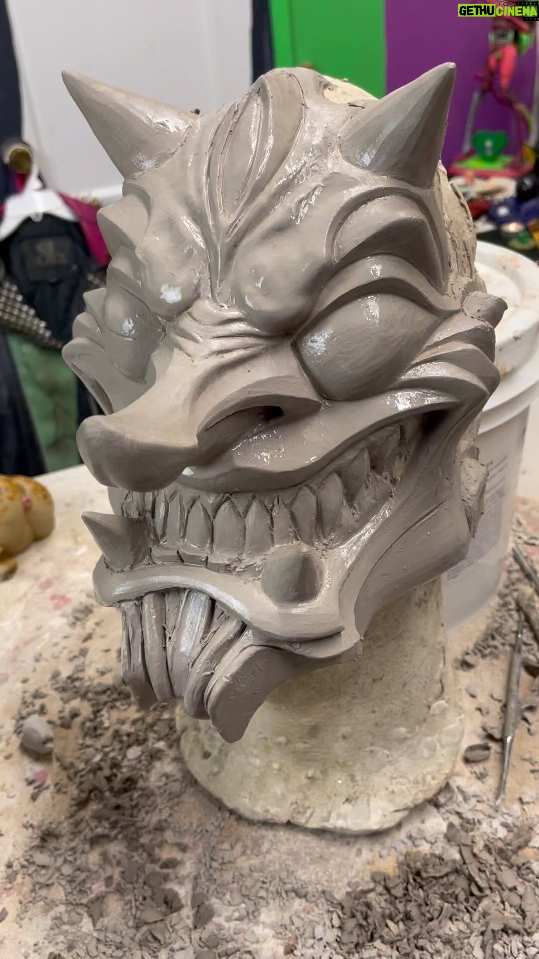 Cig Neutron Instagram - Tonight’s progress from my daily live stream. Trucking along on this daemon mask! I removed the canisters and decided that’s something I can add to a run later. I’d rather have the full teeth in the original mold. #cyberpunk #mask #sculpture #demon #oni #tengu #biomech #biomechanical #sculpt #daemon