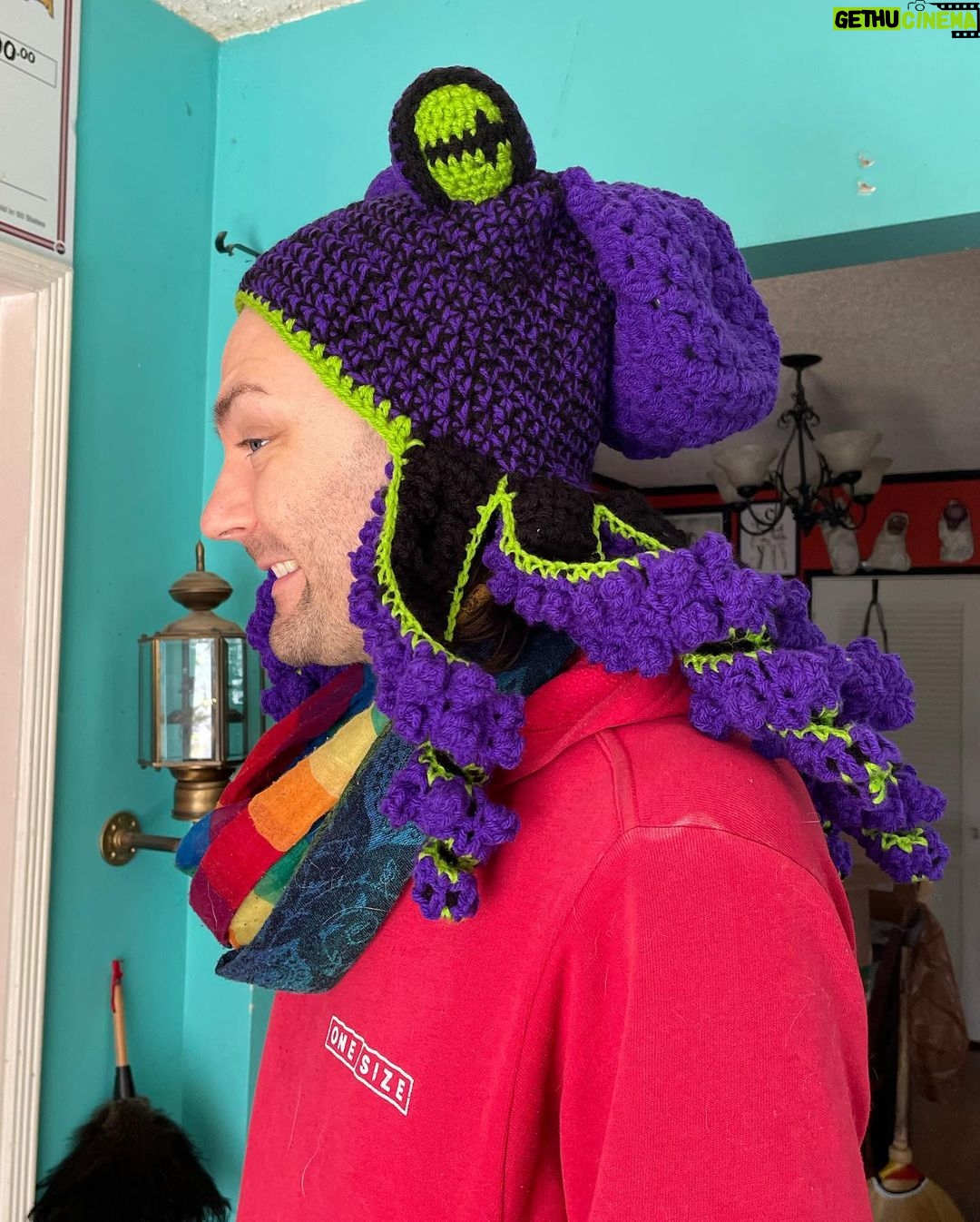 Cig Neutron - 1.5K Likes - Happy Mother’s Day to @mommaneutron who always encourages me to be who I am. My moms support truly opened the door for me to be myself. Love you mom, thank you so much for all the amazing things you crochet for me! I get sooo many compliments! #happymothersday #mothersday