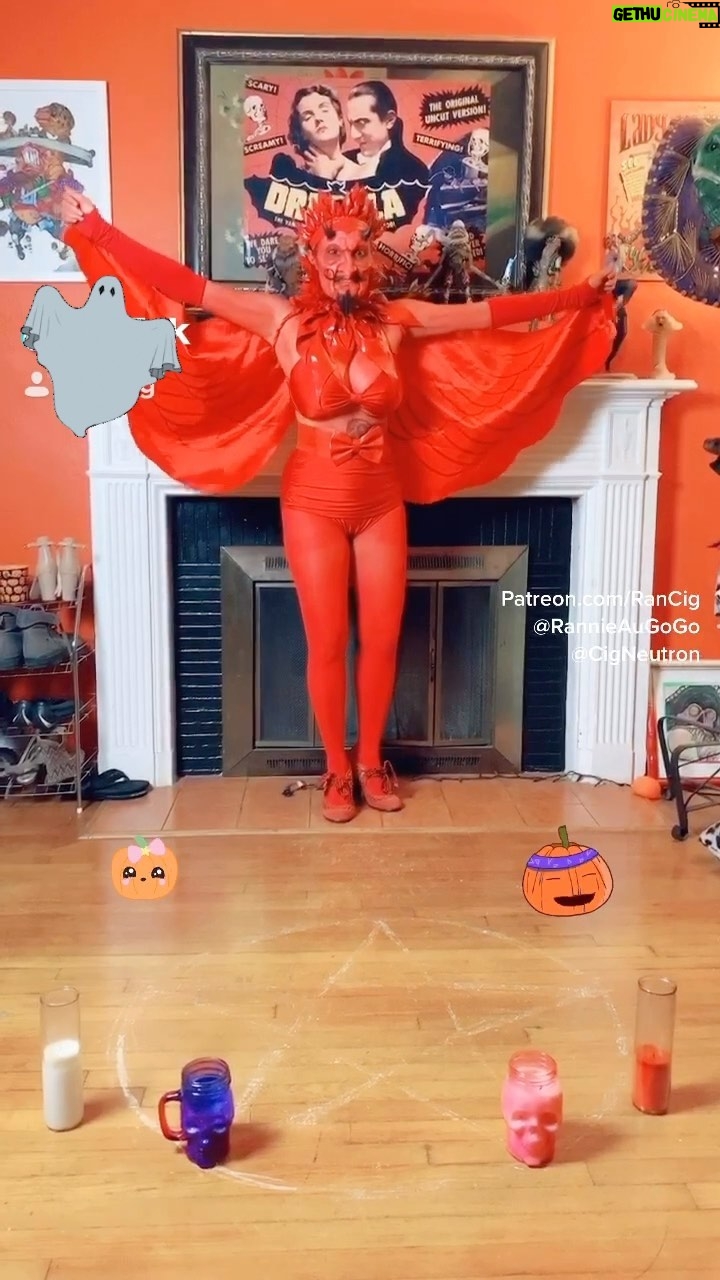 Cig Neutron Instagram - She’s back! #spookyseason #sfxmakeup by @cigneutron #trending