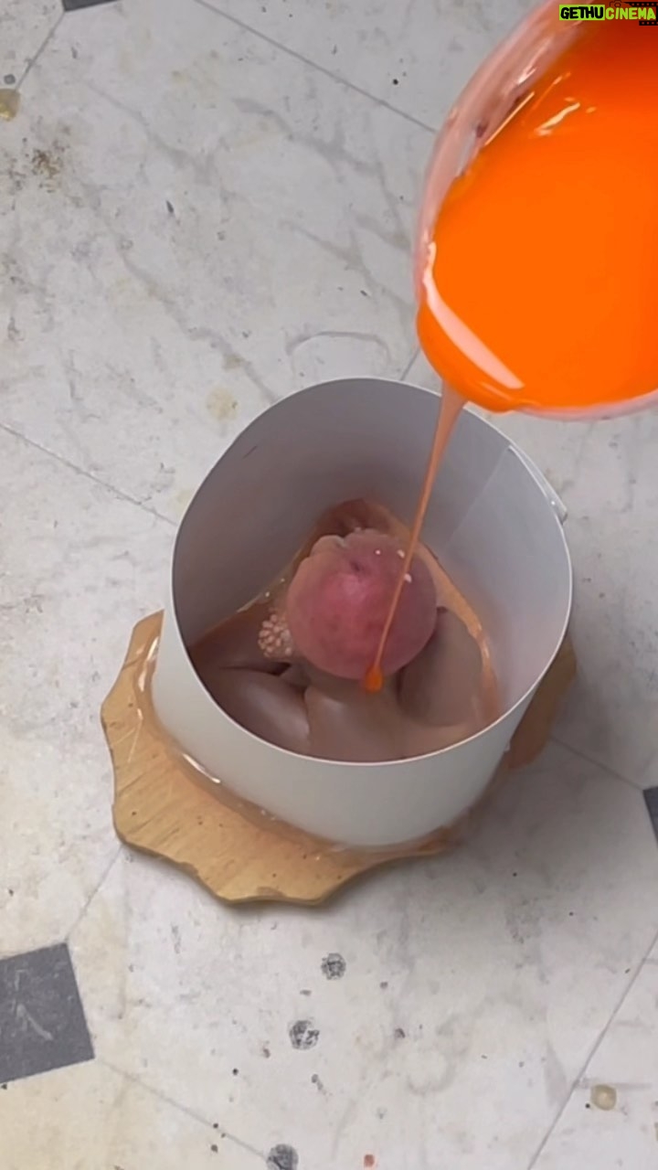 Cig Neutron Instagram - Have you ever wanted to learn how to make silicone molds so you can cast your very own resin pieces? I just posted a how to video on our patre0n so click the link in my bio to get access to this tutorial and so much more that I don’t post anywhere else! #tutorial #moldmaking #silicone #howto #sculpture #art #maker