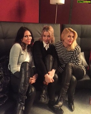 Claire Danes - 7.6K Likes - Leather laaaaaadies 💋, @amylandecker @juliacchan! #webetrippling #sundance2018