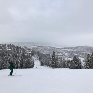 Claire Danes Instagram - AND - I actually SKIED for the first time in a healthy decade. What a bizarre and wildly pleasurable thing we humans occasionally do! ⛷❤️#sundance #deervalley #holymolyearthisbeautiful