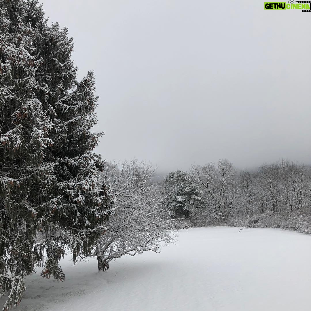 Claire Danes - 4.8K Likes - Holy moly, a for real white Christmas!