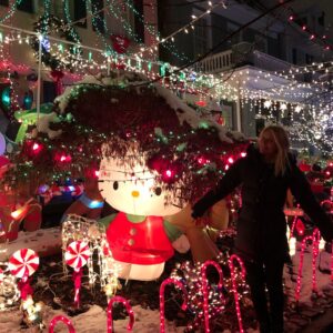Claire Danes Instagram - Xmas to the Max! #tackylightstour #rva #merrymerry