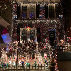 Claire Danes Instagram - Xmas to the Max! #tackylightstour #rva #merrymerry