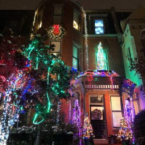 Claire Danes Instagram - Xmas to the Max! #tackylightstour #rva #merrymerry