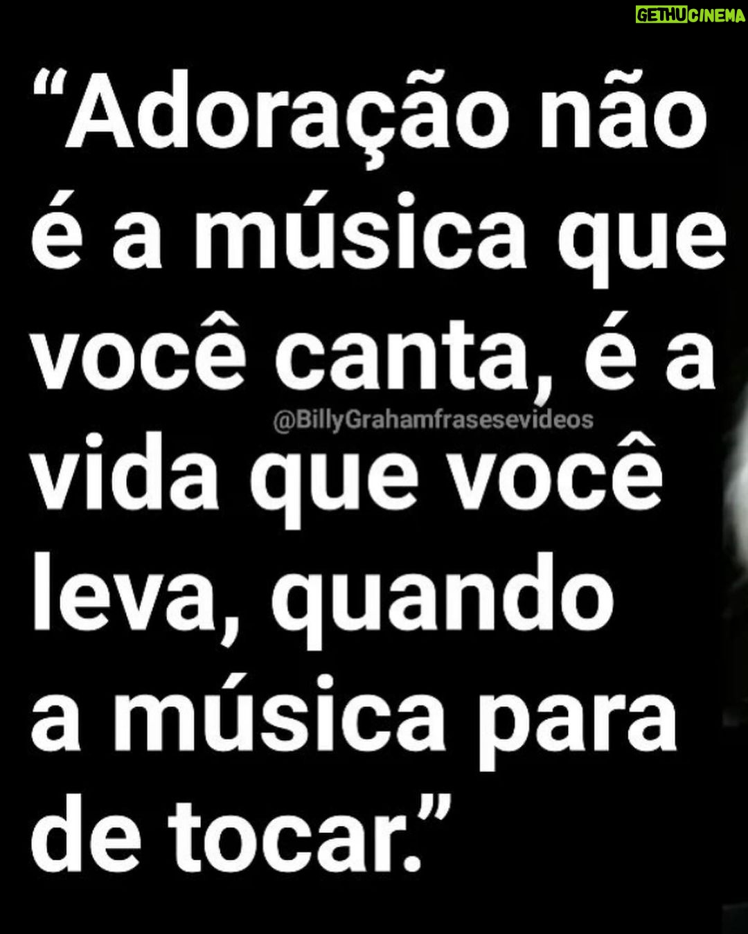 Claudia Leitte Instagram - Luz e música e luz e música… 🍷