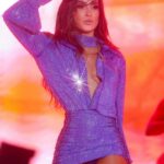 Claudia Leitte Instagram - Fotos do look de ontem pq os registros do público ainda não chegaram! Minha gente, meu look tá bem bonito, mas, que multidão linda foi aquela!? Que vibe! Que São Sebastião! O litoral de São Paulo é feito de beleza e gente da melhor qualidade… e eu posso provar! Valeu!