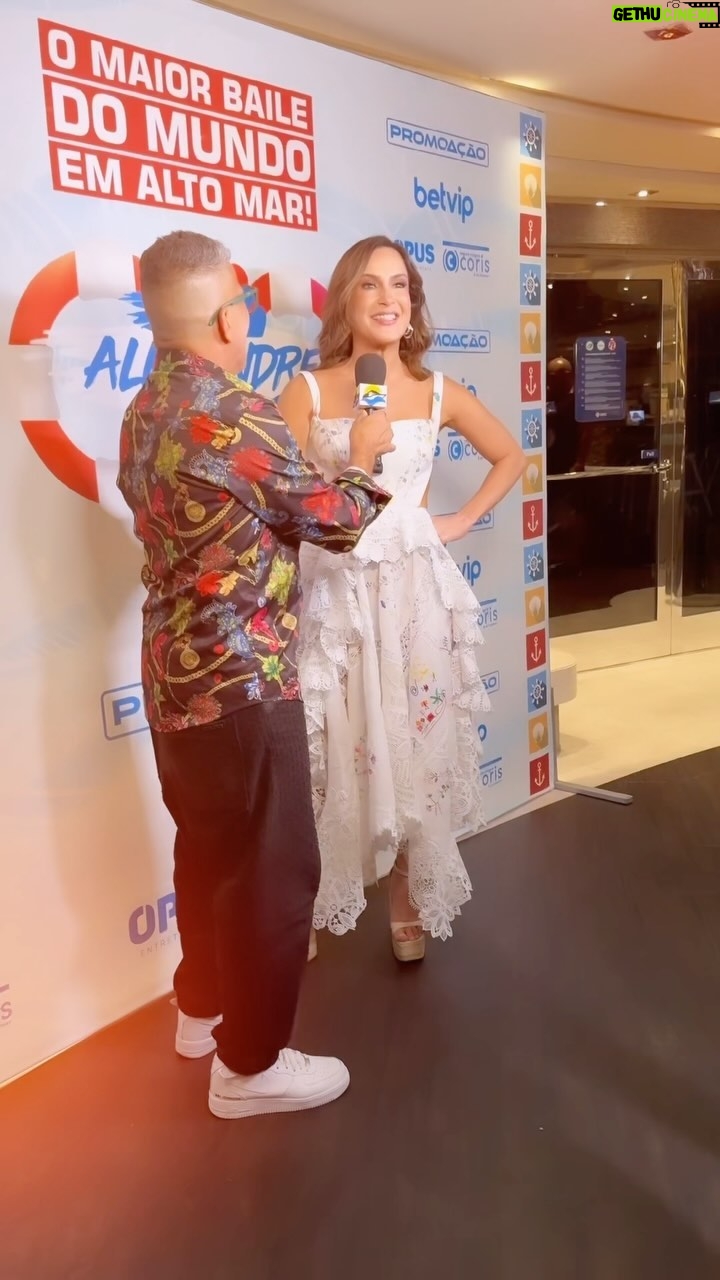 Claudia Leitte Instagram - Vem comigo no maior Baile do Mundo 🤩🚢⚓️ ##navioalexandrepires #liquitiqui