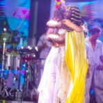 Claudia Leitte Instagram - Bailamos em alto-mar, no #navioalexandrepires. Obrigada, @alexandrepires_ pelo convite! Foi massa demais, Nego Véi! Te amo, Alê 😍❤️ 📸@nara
