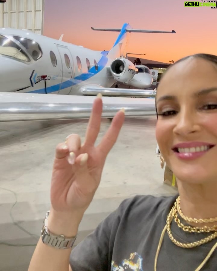 Claudia Leitte Instagram - O UNIVERSO INTEIRO SE ALINHANDO ALÉM DO QUE SE VÊ… #Liquitiqui