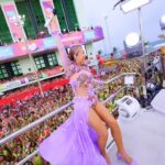 Claudia Leitte Instagram - Começando a semana pensando nele: Bloco Largadinho. 😍😜 #Carnaval2024 #Salvador #BlocoLargadinho #Liquitiqui #verão #ClaudiaLeitte #cielfolia