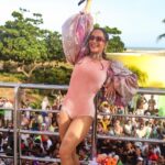 Claudia Leitte Instagram - Um pouco de pré-caju, difícil resumir 05 horas em um carrossel. Ainda em êxtase com tudo o que vivemos ontem, vocês me deram tanto amor, obrigada, Aracaju! ❤️ Pré-caju, até logo. 📸: @nara