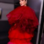Claudia Leitte Instagram - Apaixonada por esse look! Afinal, um evento incrível pede uma produção mais que especial... 🤩 Foi massa, Folianópolis!