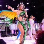 Claudia Leitte Instagram - Comecei meu #carnaval na noite de ontem, no hotel mais maravilhoso do mundo. A primeira edição do @bailedorosewood foi incrível! O show foi uma delícia, convidados espetaculares, energia única! O melhor baile de carnaval que já fui na vida!