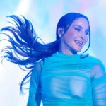 Claudia Leitte Instagram - Comecei a arrumar as fotos pra postar, mas, fui perdendo a paciência com a cronologia. 🤭 Essa semana foi um carnaval Nordestino PERFEITO! No post eu tenho registros de Goiana e Pedra Grande, mas, não bastasse passar, respectivamente, em Pernambuco e no Rio Grande Do Norte, fui agraciada pelo amor da Paraíba e luz de Alagoas. Obrigada, Senhor! Ps. Tô cantando uns clássicos inusitados no #BarzinDaClaudinha, momento que rola no meio do show, e quero uma sugestão sua. Manda aí nos comentários, por favor!