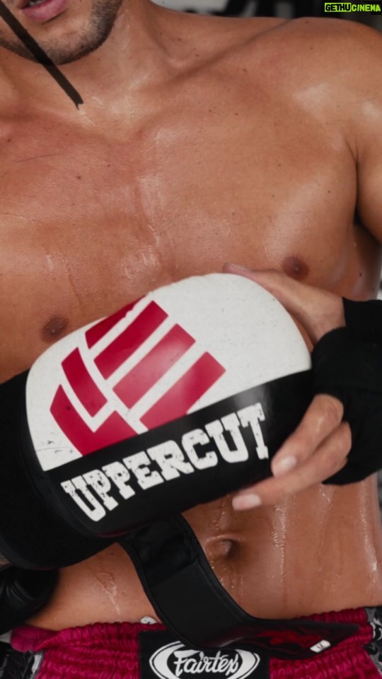Claudio Puelles Instagram - Ya estoy más cerca de mi próxima pelea, siempre con @uppercut.pe y los mejores guantes en mi esquina. En cinco semanas aterrizaré en Nueva York 🗽 para estar en #UFC281, representando al Perú 🔥🇵🇪 y a toda Latinoamérica. Voy con mi misión clara, las armas afiladas y todo mi país detrás. . . 🎥 Imágenes y edición del talentoso @alejandro.chai.visuals . . #ClaudioPuelles #PrinceofPeru #ArribaPeru #Peru #peruvianpower #powerperuano #MMA #UFC #mmaenespañol #roadtotop15 #msg #newyork @centralsportperu @fightlab_peru Lima, Perú