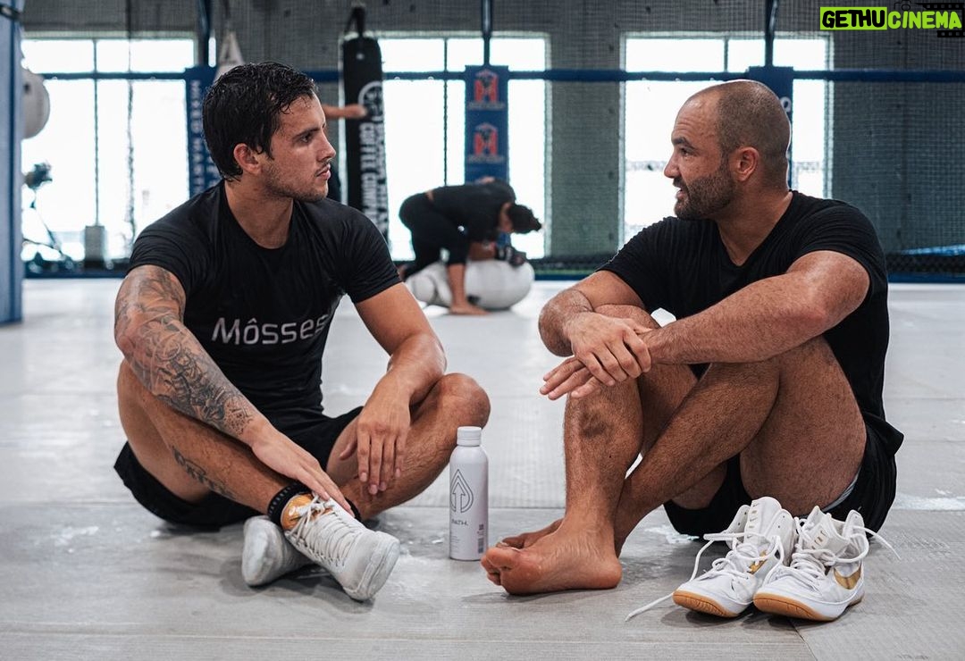 Claudio Puelles - 1.4K Likes - Tuve una visión y no puedo parar hasta llegar a todo eso que imaginé 🥷
📸 : @enochcontreras
#ClaudioPuelles #PrinceofPeru #ArribaPeru #UFC281 #EddieAlvarez #killclifffc