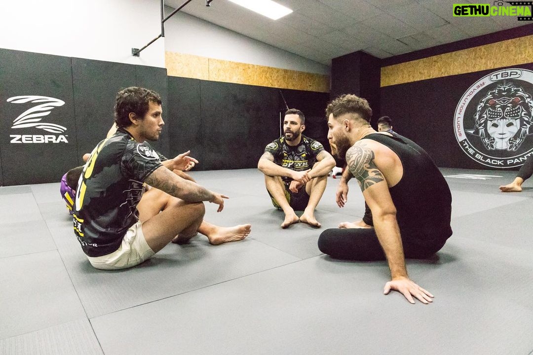 Claudio Puelles - 1K Likes - Fotos del #seminario de @claudio_puelles en #tbp #grappling #visitastbp #ufc #luchadorufc #ufcperu